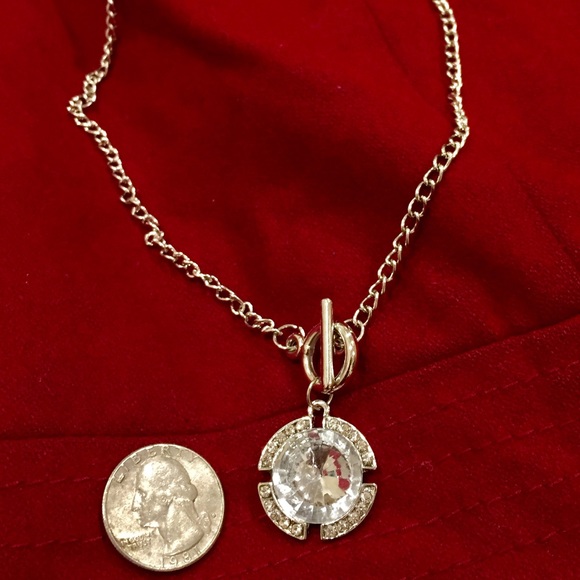 Silver chain within faux diamond - Picture 2 of 3